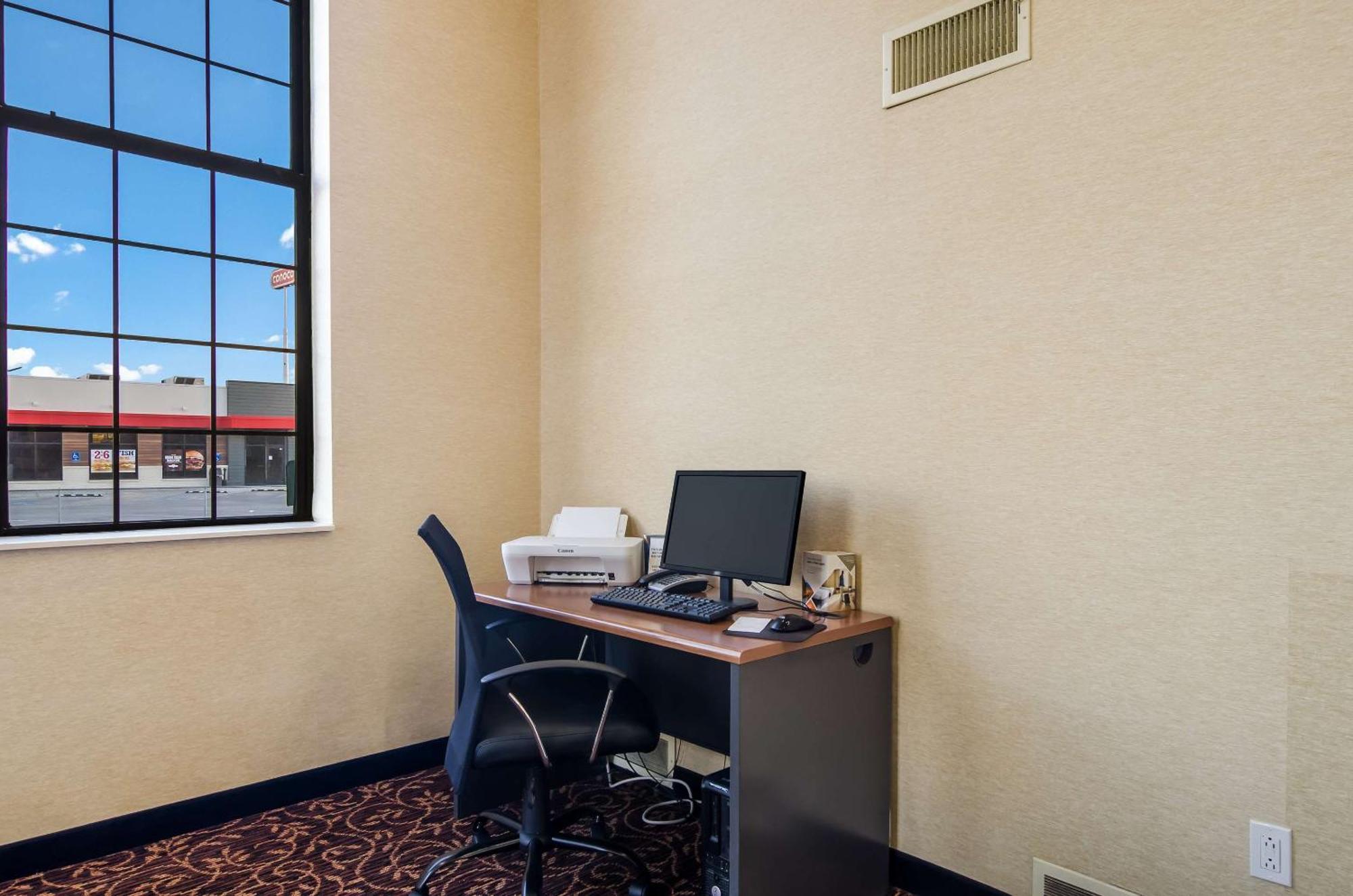 Quality Inn Goodland I-70 Exterior photo